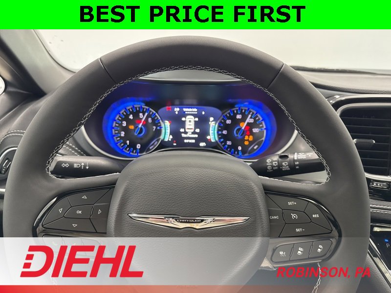 New 2026 Chrysler Pacifica Limited w/ S Appearance Package image 30