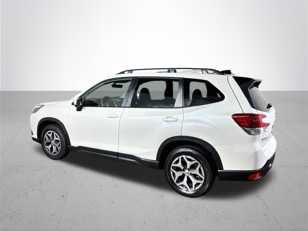 Certified 2024 Subaru Forester Premium AWD/4WD image 9