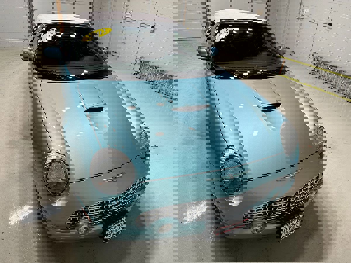 Used 2002 Ford Thunderbird image 4