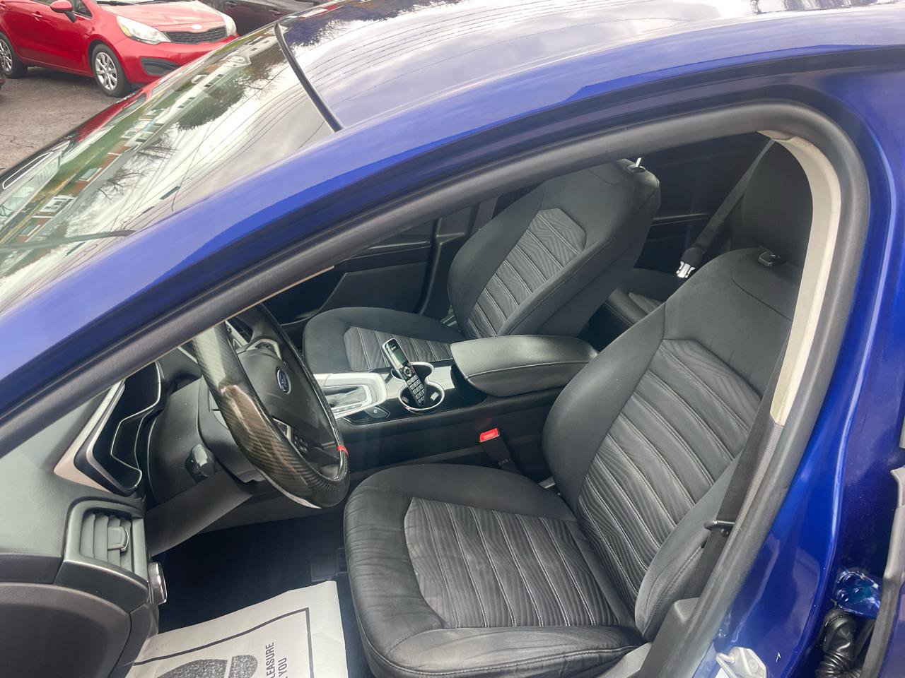 Used 2016 Ford Fusion SE image 24