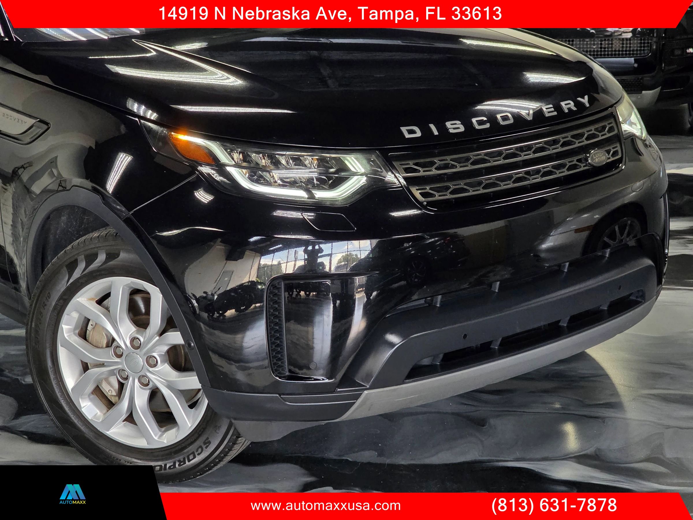 Used 2019 Land Rover Discovery SE AWD/4WD image 2