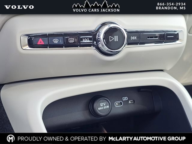 New 2026 Volvo XC40 B5 Plus w/ Protection Package Premier image 21