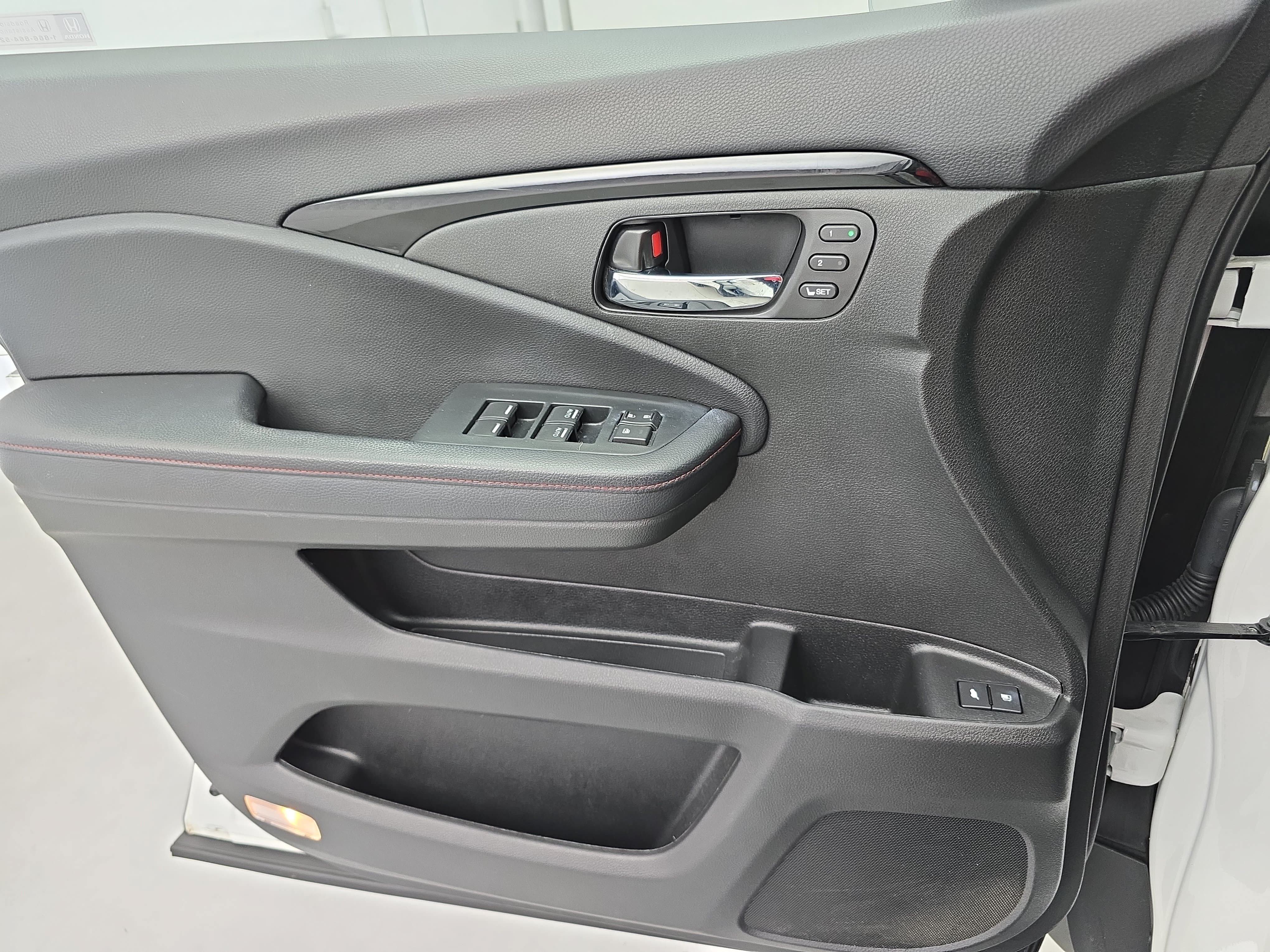 Used 2022 Honda Pilot Black Edition image 28