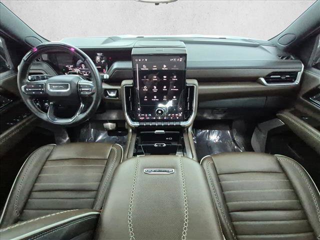 Used 2025 GMC Yukon Denali Ultimate AWD/4WD image 20