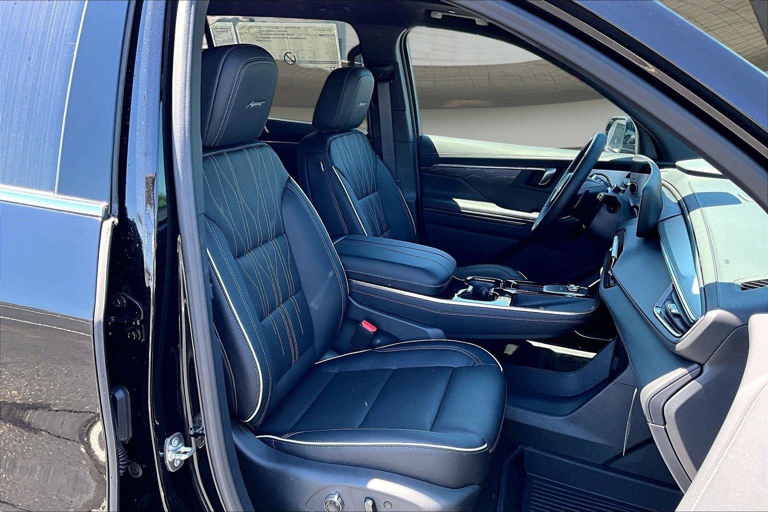 New 2026 Buick Enclave Avenir w/ Super Cruise Package FWD image 12