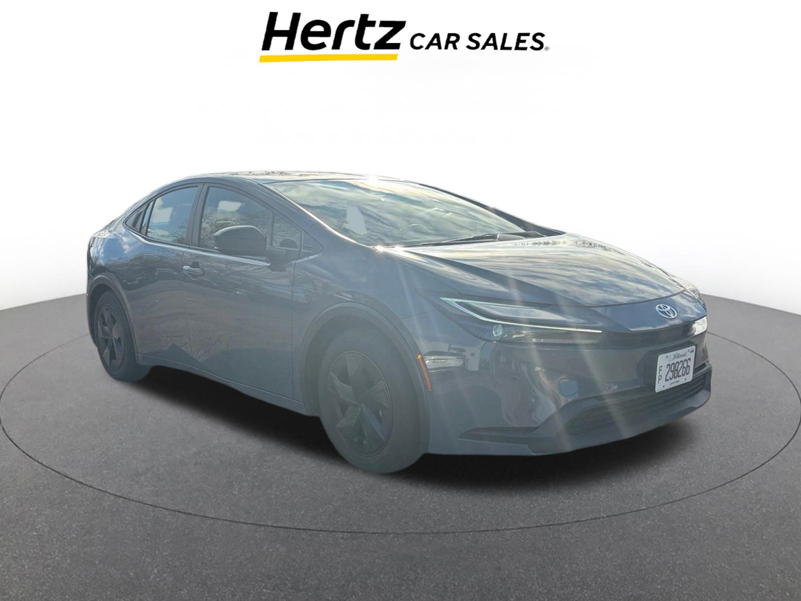 Used 2025 Toyota Prius LE video 1