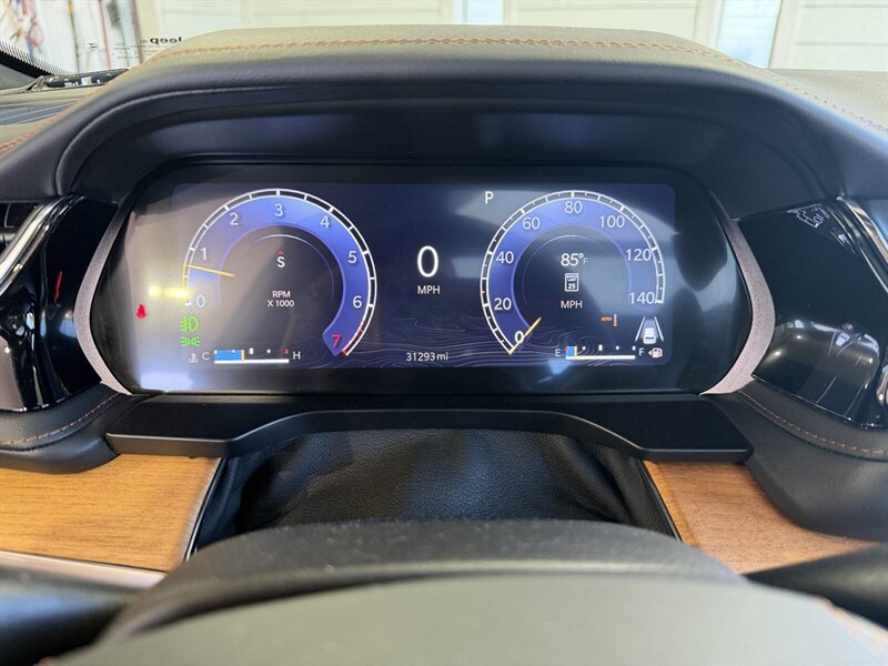 Used 2023 Jeep Grand Cherokee Summit AWD/4WD image 23