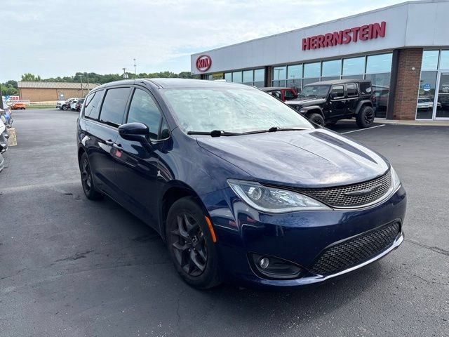 Used 2020 Chrysler Pacifica Touring w/ S Appearance Package