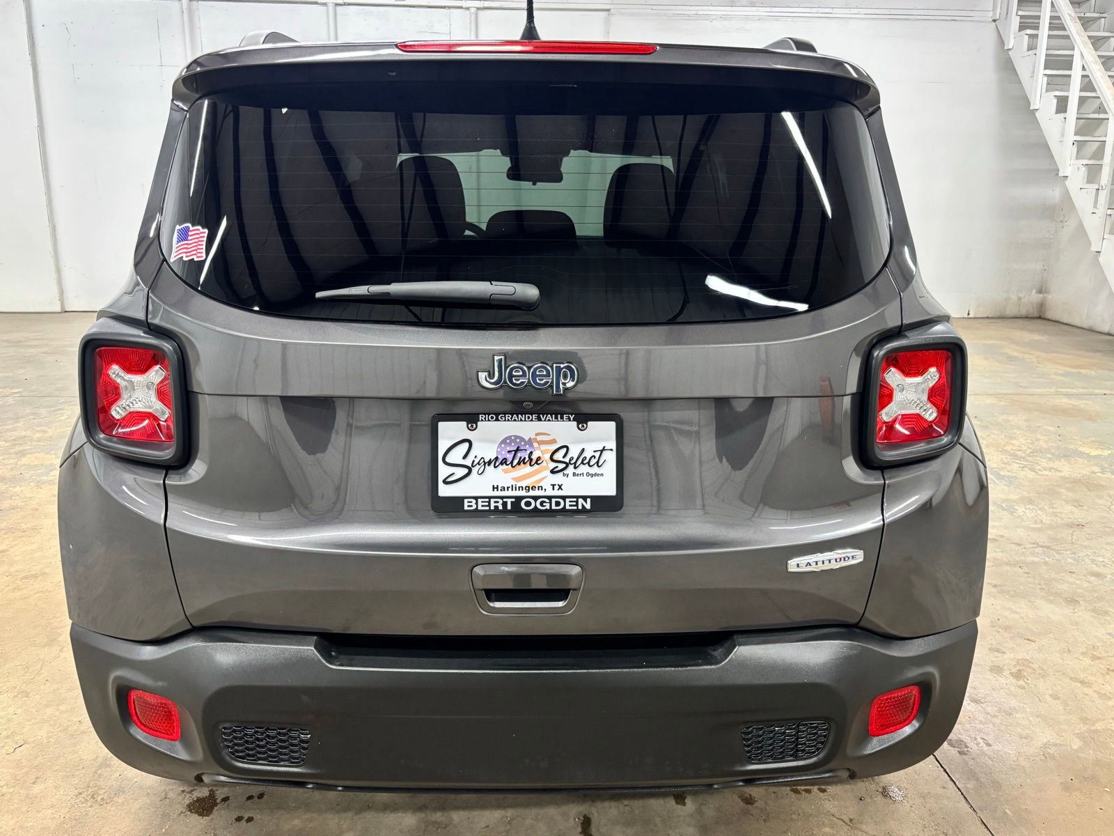 Used 2021 Jeep Renegade Latitude FWD image 6