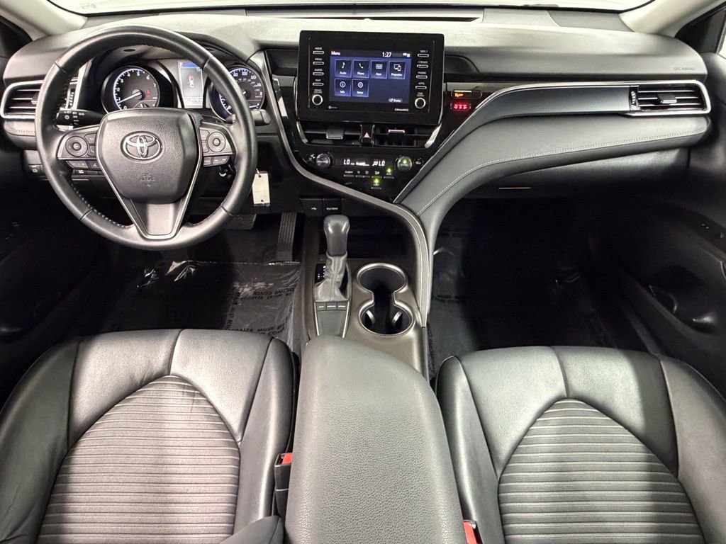Certified 2022 Toyota Camry SE image 34