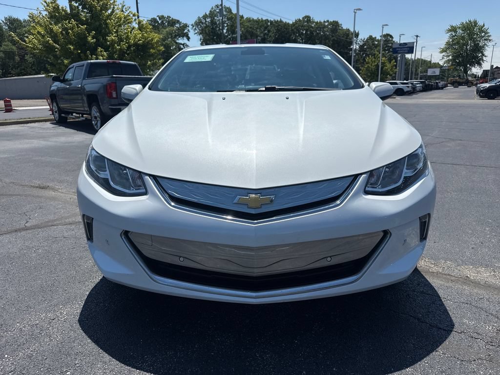 Used 2017 Chevrolet Volt Premier w/ Driver Confidence Package FWD image 3