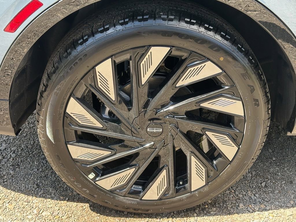 New 2026 Lincoln Nautilus Reserve w/ Jet Appearance Package AWD/4WD image 5