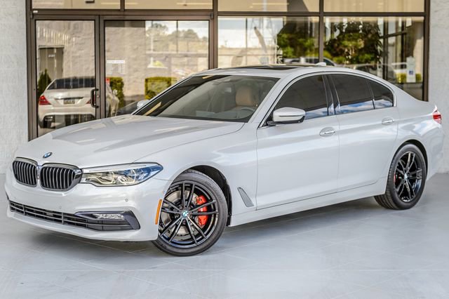 Used 2018 BMW 540i w/ Premium Package RWD image 2