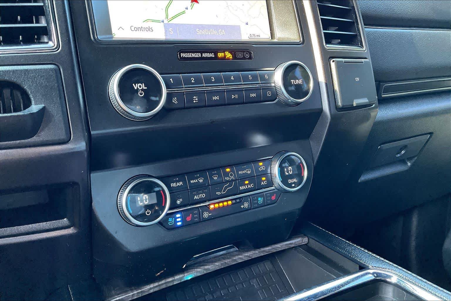 Used 2020 Ford Expedition Limited w/ Equipment Group 301A AWD/4WD image 34