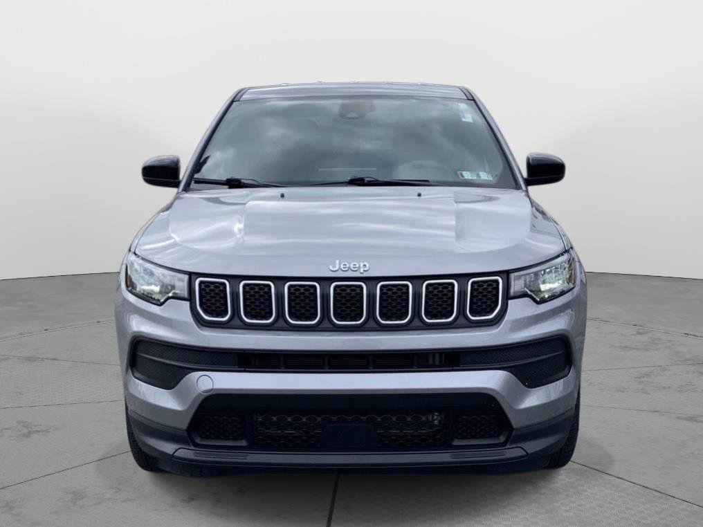 Used 2024 Jeep Compass Sport image 6