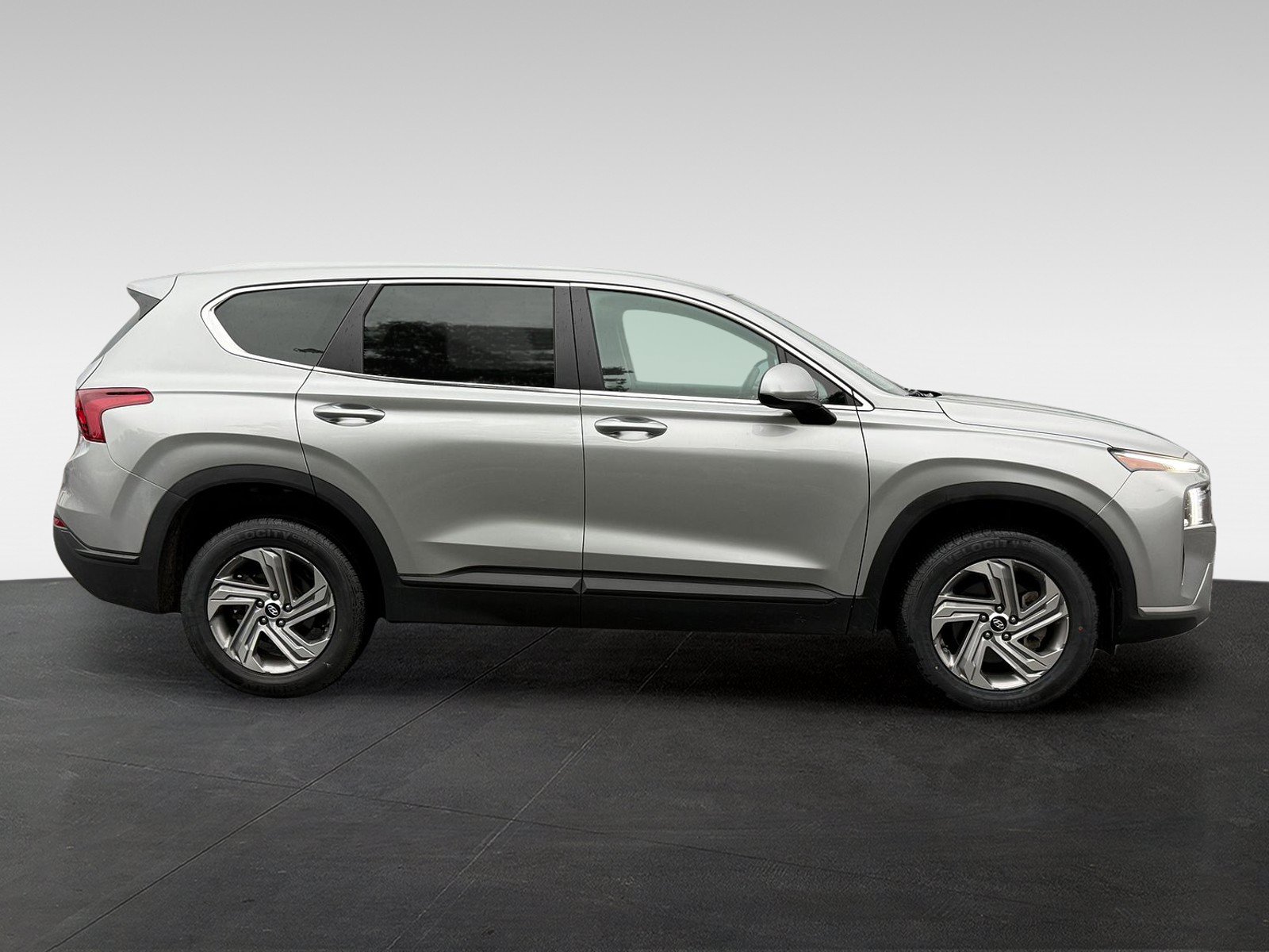 Certified 2023 Hyundai Santa Fe SE AWD/4WD image 4