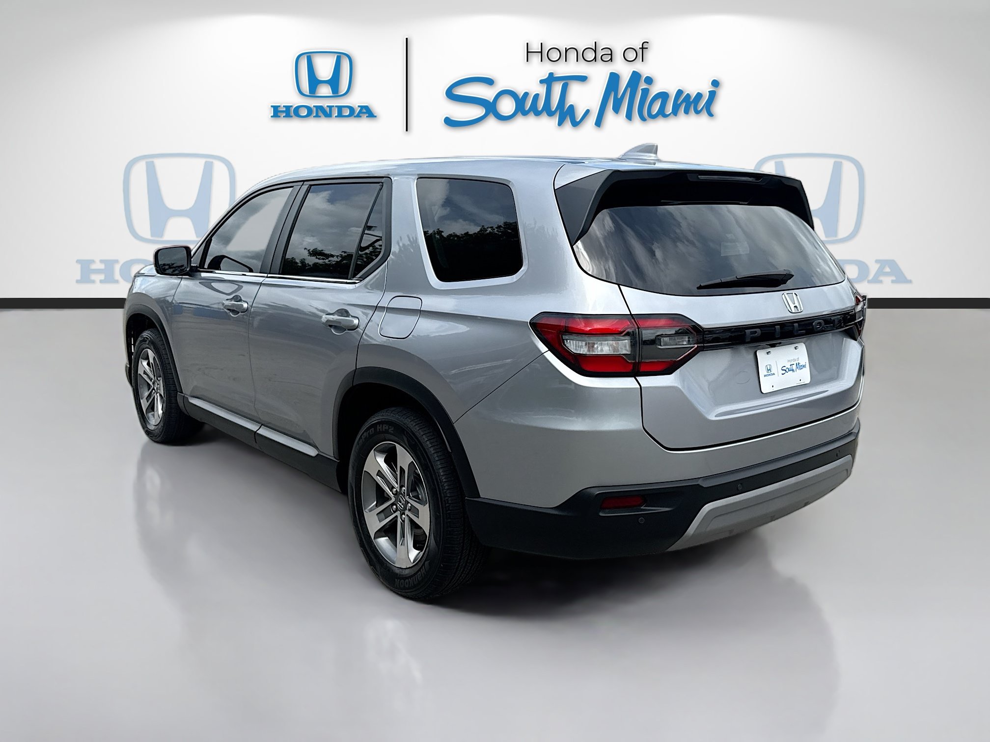 Certified 2024 Honda Pilot EX-L image 5
