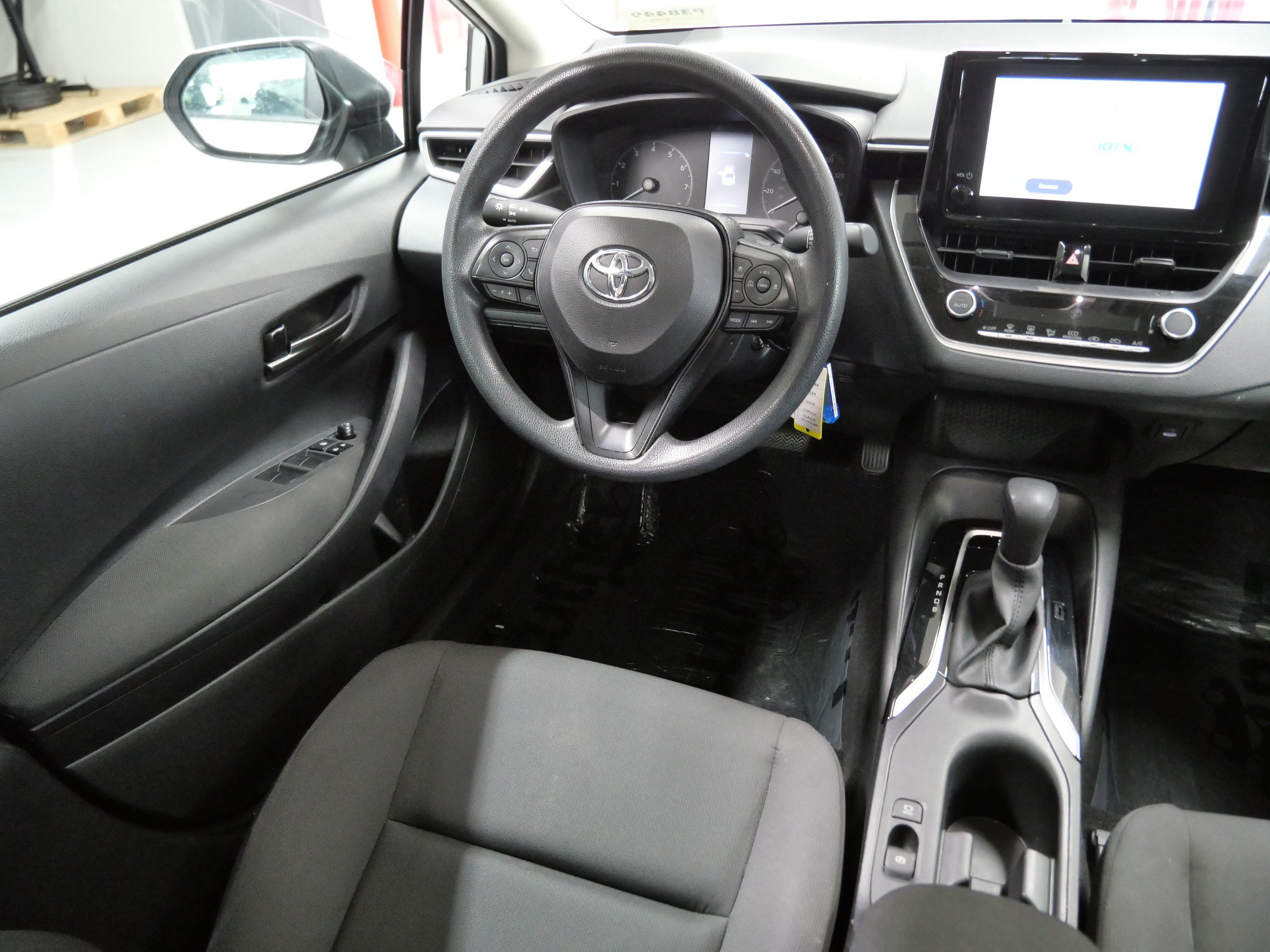 Certified 2024 Toyota Corolla LE FWD image 10