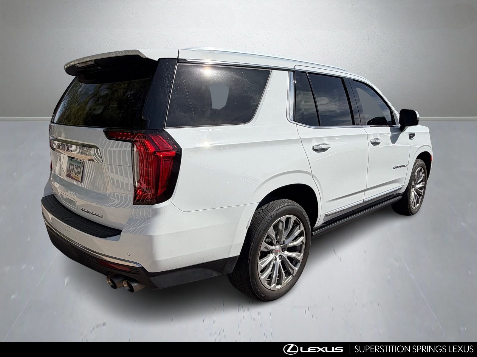 Used 2021 GMC Yukon Denali w/ Denali Ultimate Package AWD/4WD image 3