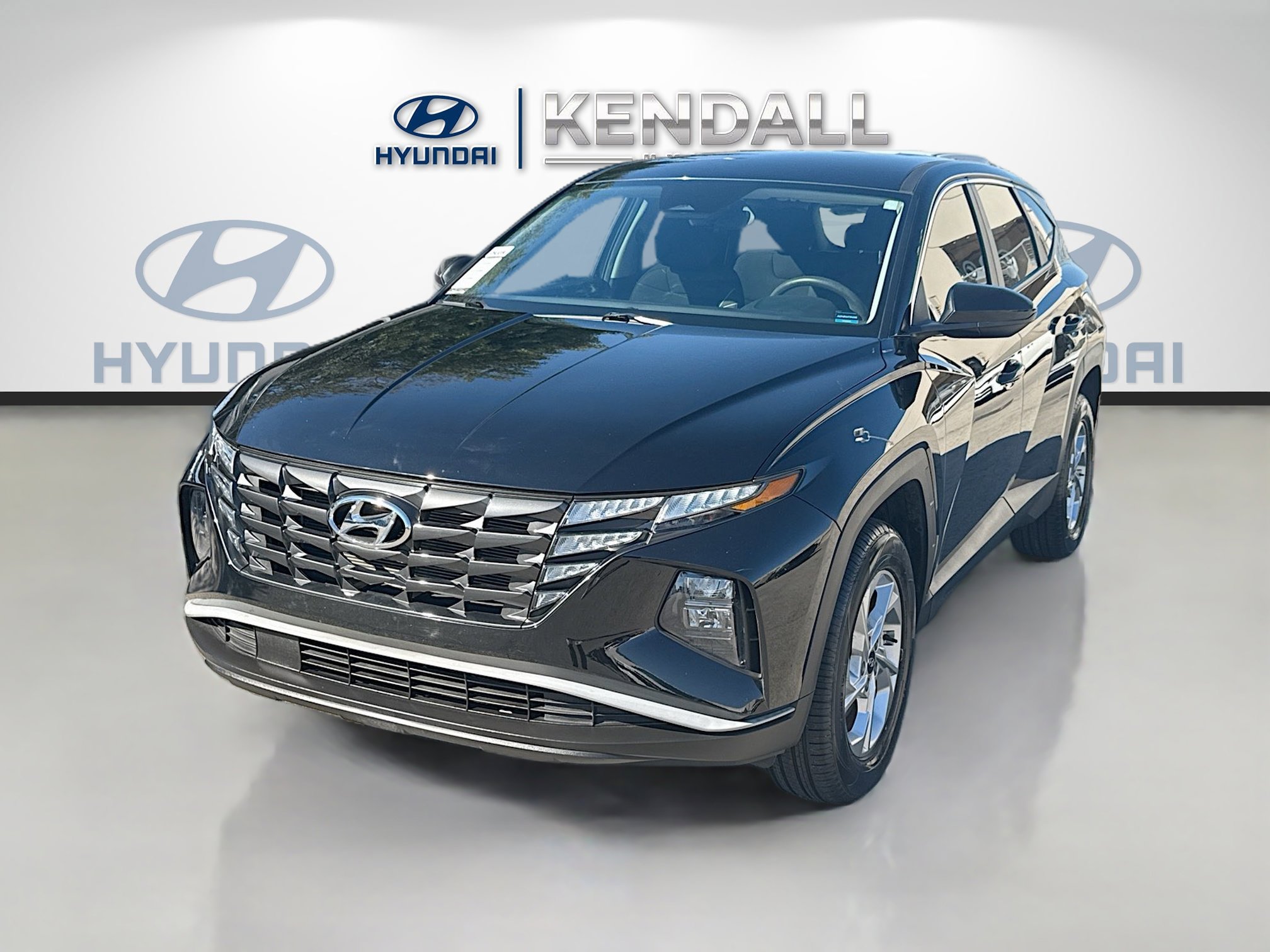 Used 2023 Hyundai Tucson SE image 3