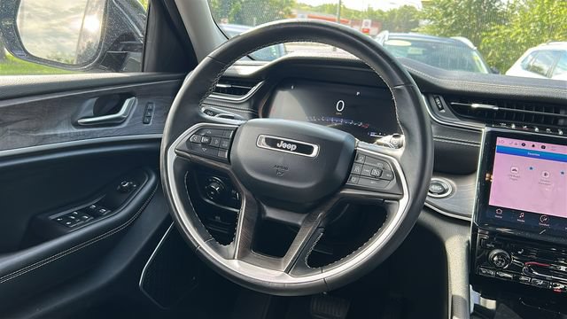 Used 2021 Jeep Grand Cherokee L Limited AWD/4WD image 25