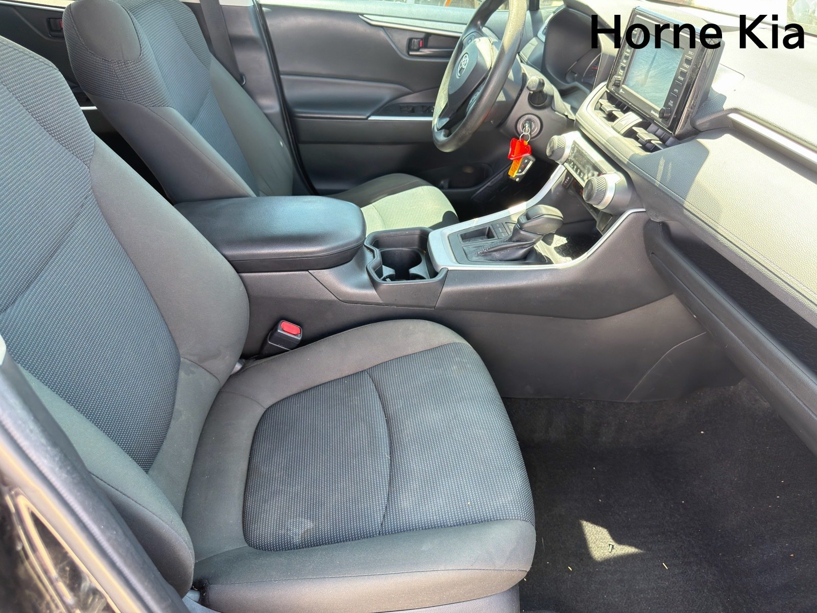 Used 2021 Toyota RAV4 LE FWD image 29