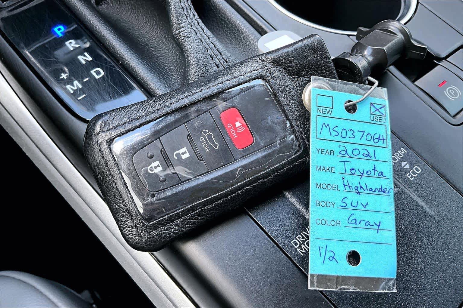 Used 2021 Toyota Highlander XLE FWD image 15