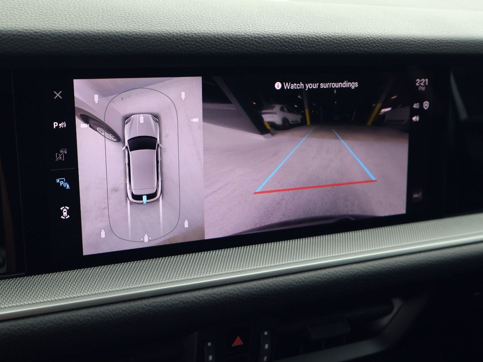 Certified 2025 Porsche Cayenne AWD/4WD image 18