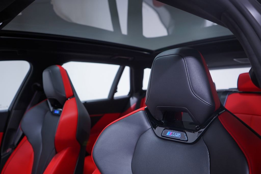 New 2026 BMW M5 Touring image 9