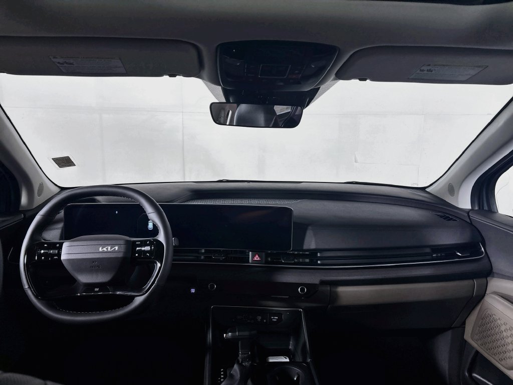 New 2027 Kia Carnival SX FWD image 12