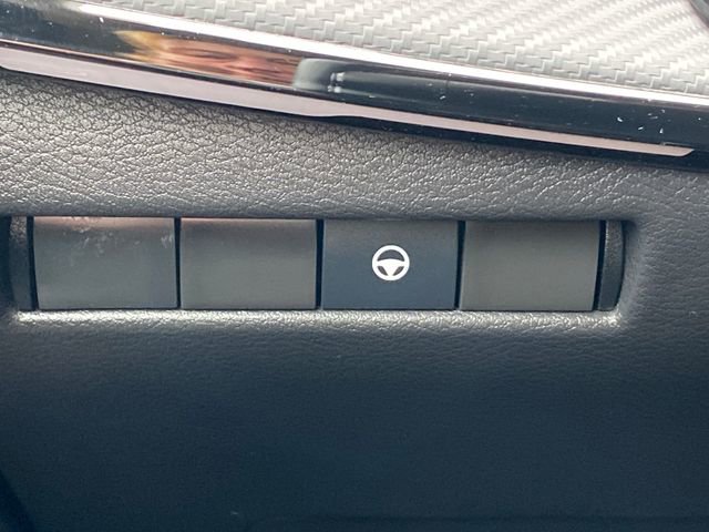 Certified 2025 Nissan Kicks SR AWD/4WD image 14