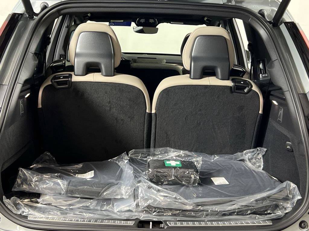 Certified 2026 Volvo XC90 B6 Plus w/ Protection Package Premier AWD/4WD image 19