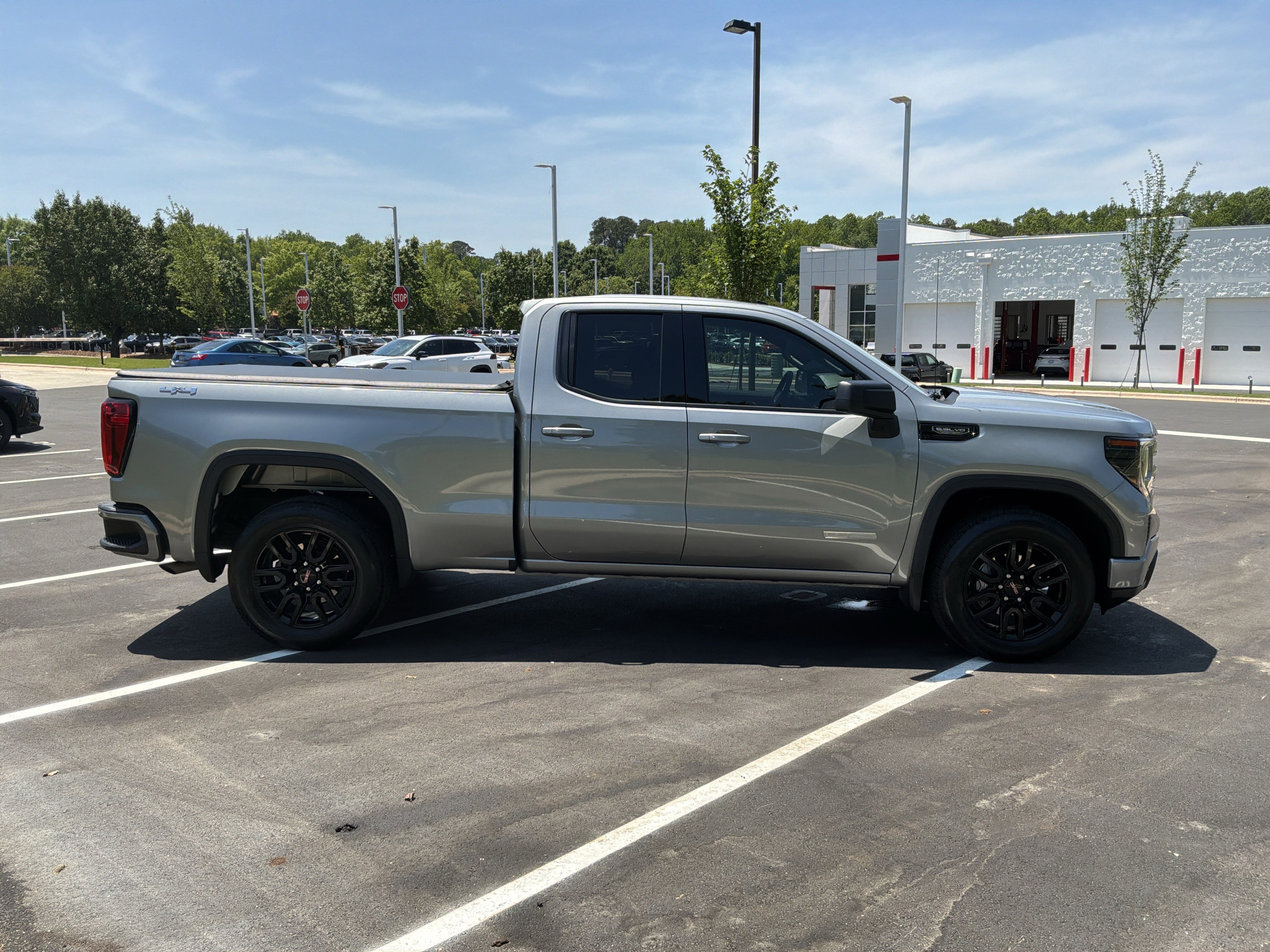 Used 2023 GMC Sierra 1500 Elevation AWD/4WD image 15