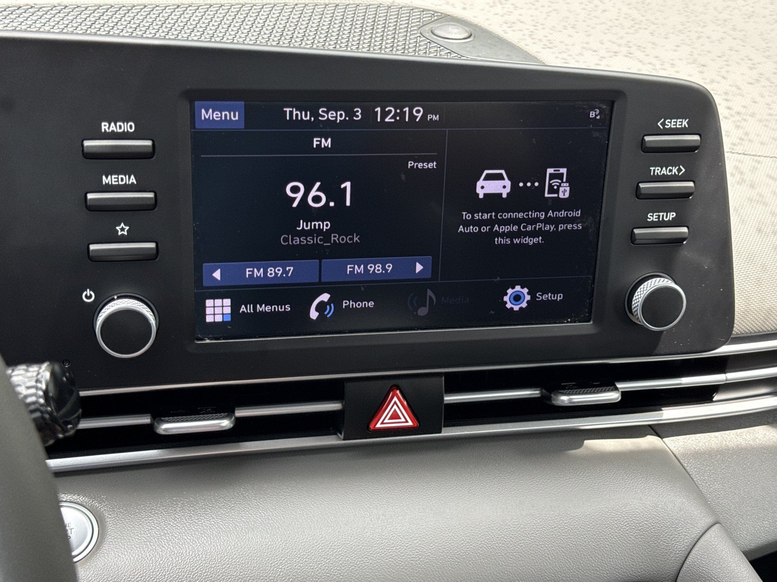 Certified 2023 Hyundai Elantra SEL FWD image 21