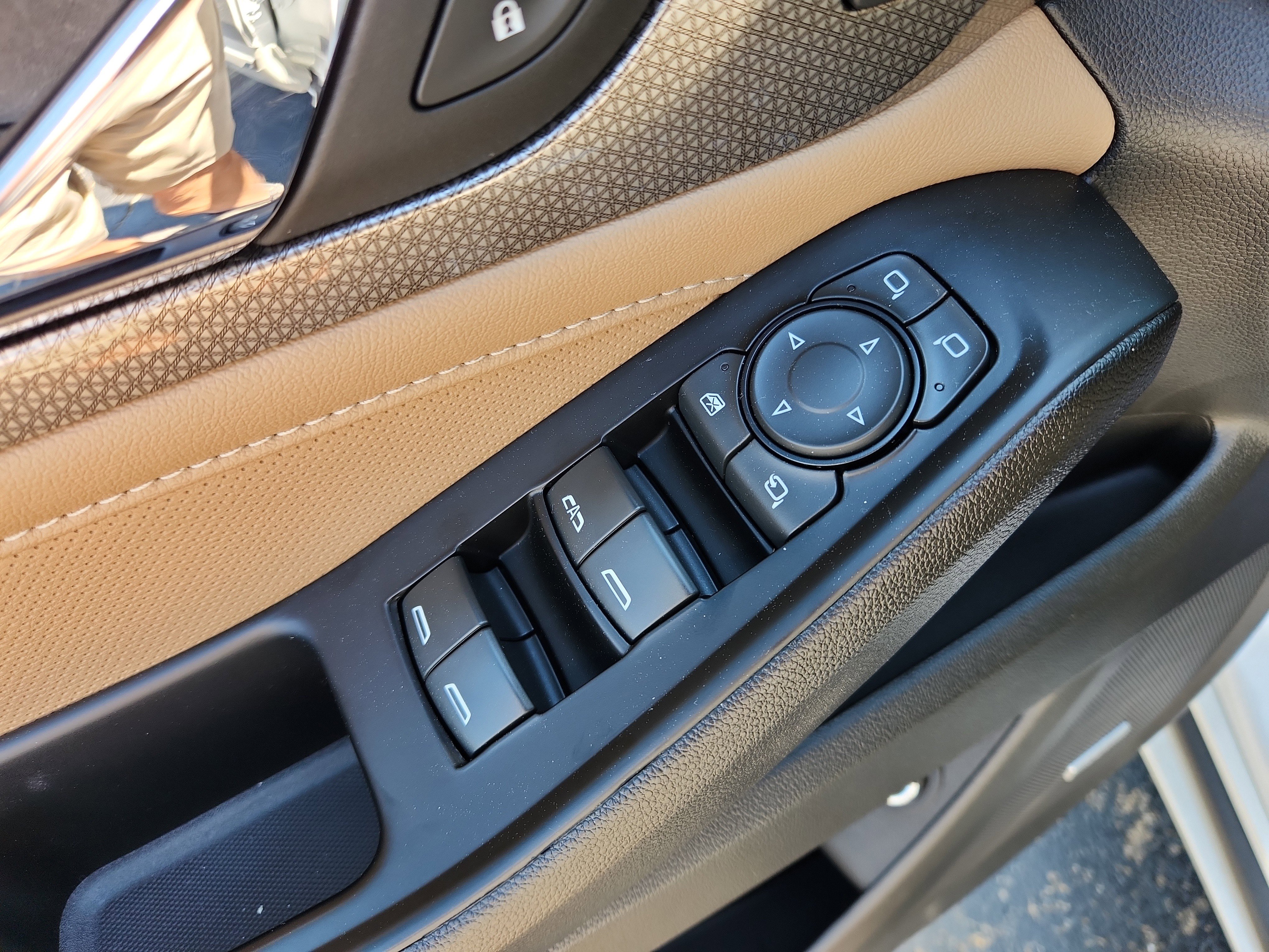 Used 2023 Chevrolet Traverse Premier w/ LPO, Floor Liner Package image 24