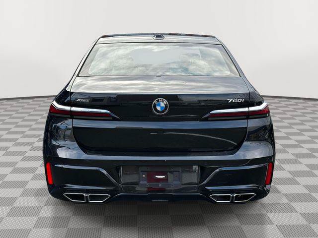 Used 2023 BMW 760i xDrive AWD/4WD image 4
