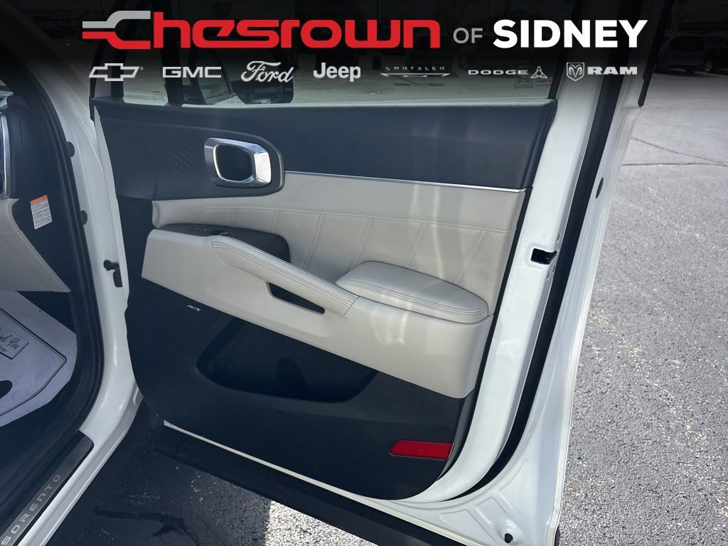 Used 2023 Kia Sorento SX Prestige image 39