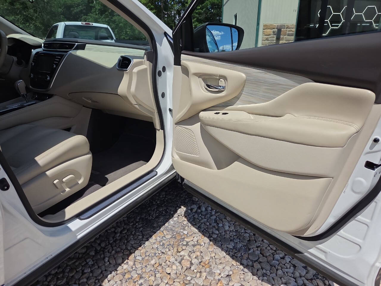 Used 2018 Nissan Murano SL w/ Cargo Package AWD/4WD image 28
