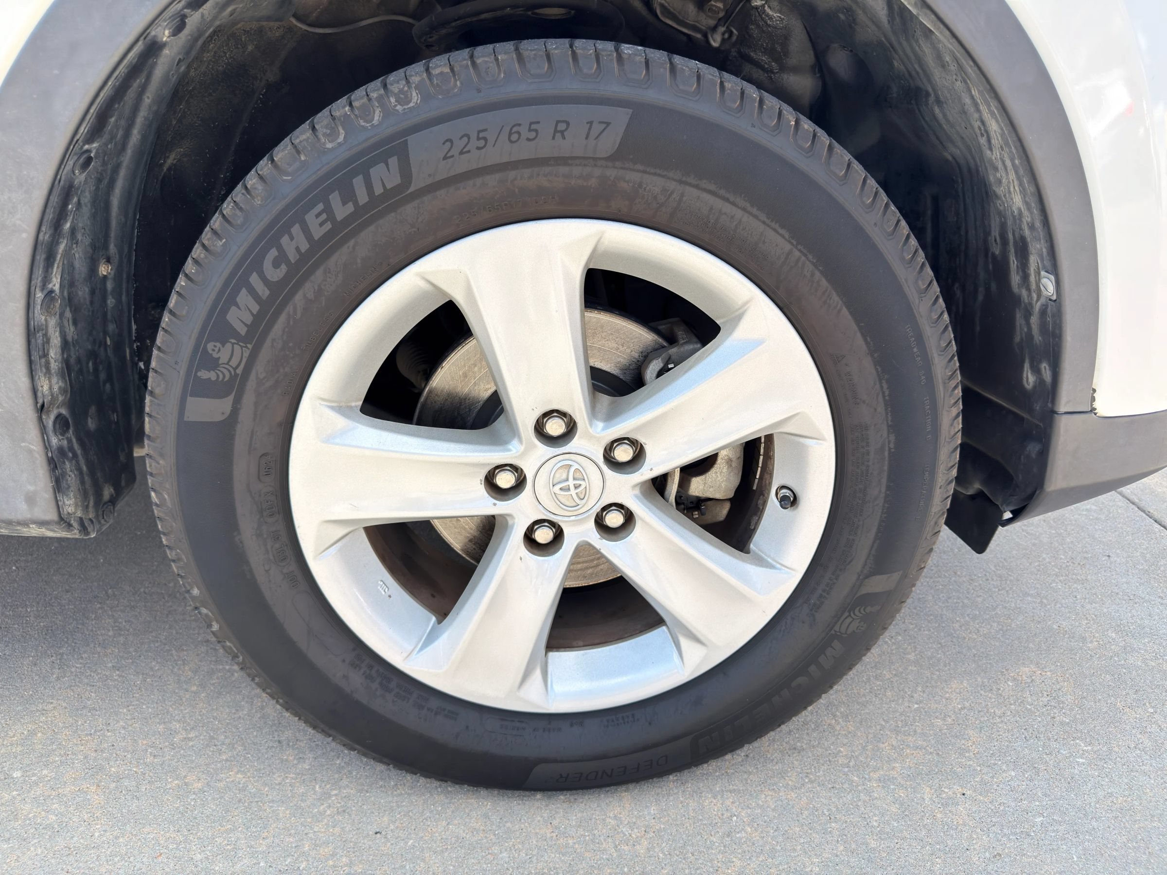 Used 2014 Toyota RAV4 XLE FWD image 29