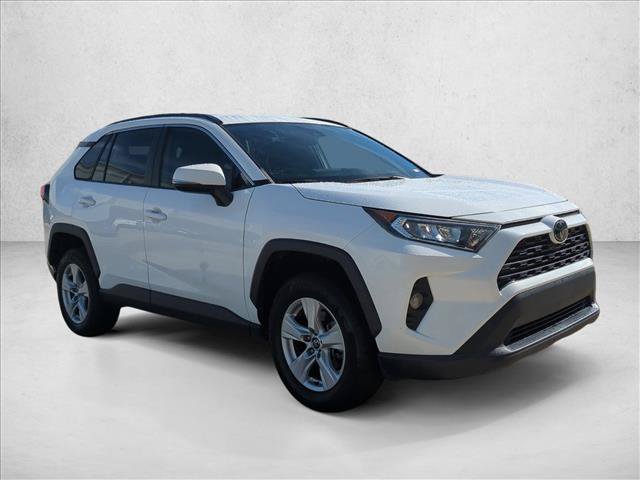 Used 2020 Toyota RAV4 XLE FWD image 3