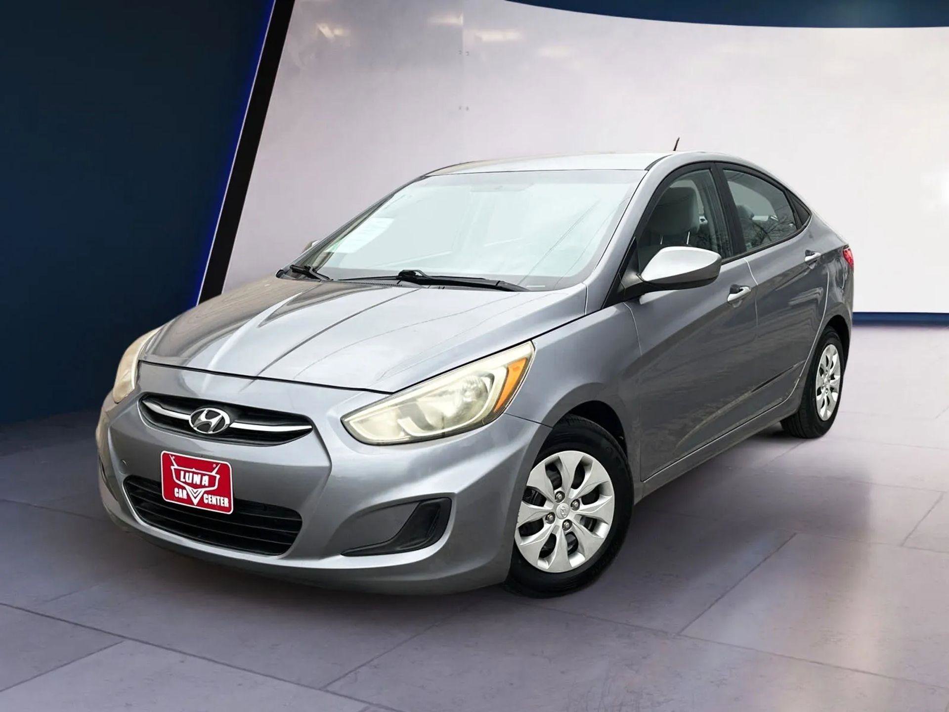 Used 2016 Hyundai Accent SE FWD image 1
