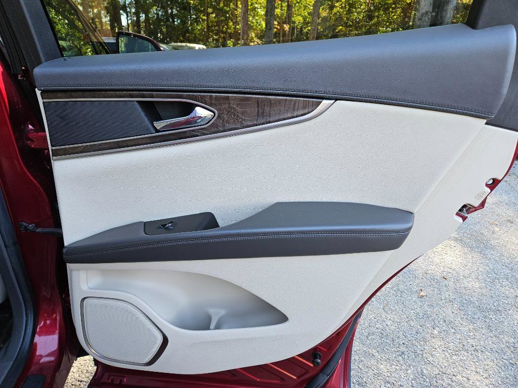 Used 2016 Lincoln MKX Reserve w/ Technology Package AWD/4WD image 37