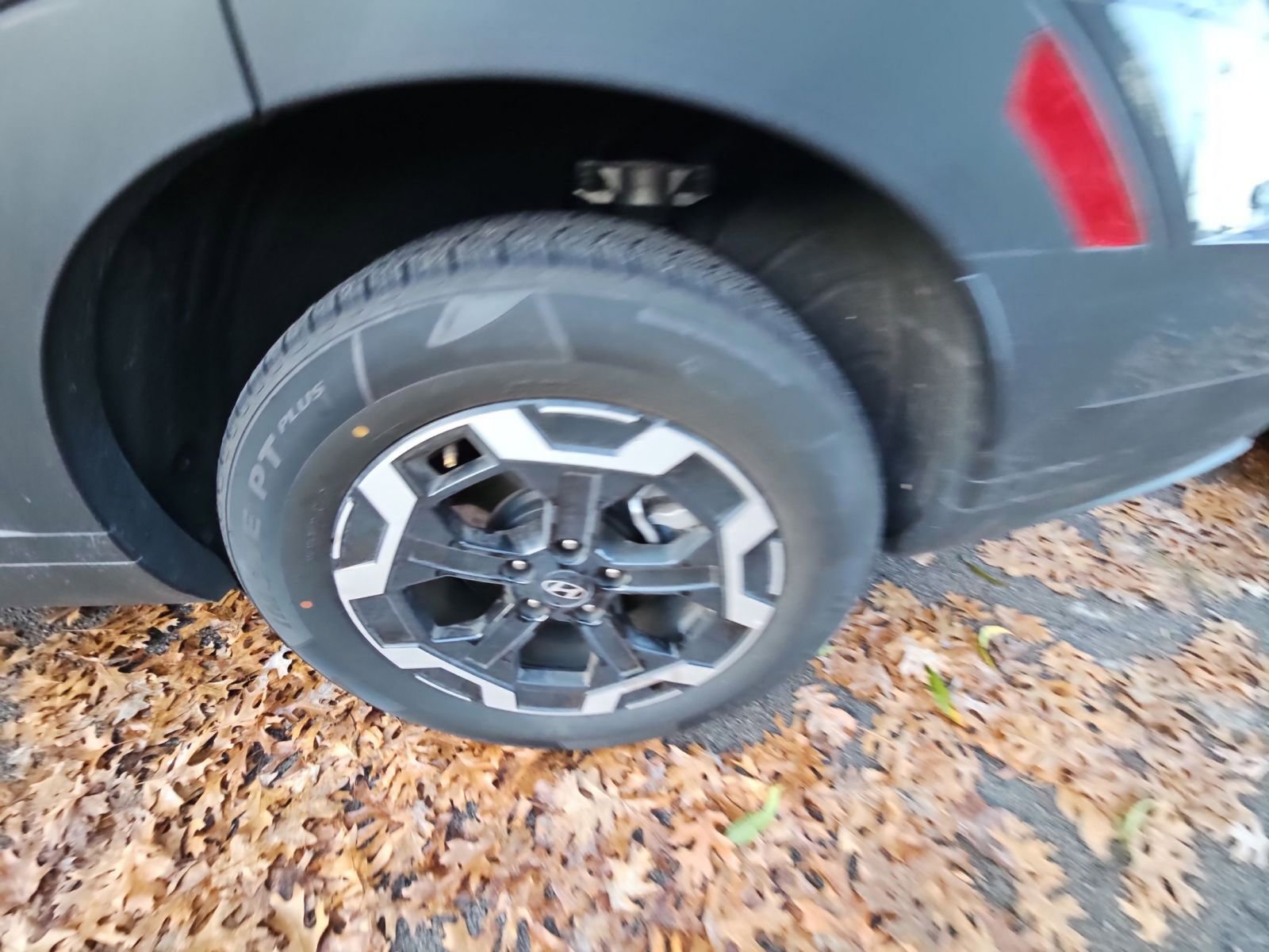 Used 2025 Hyundai Santa Fe SEL image 8