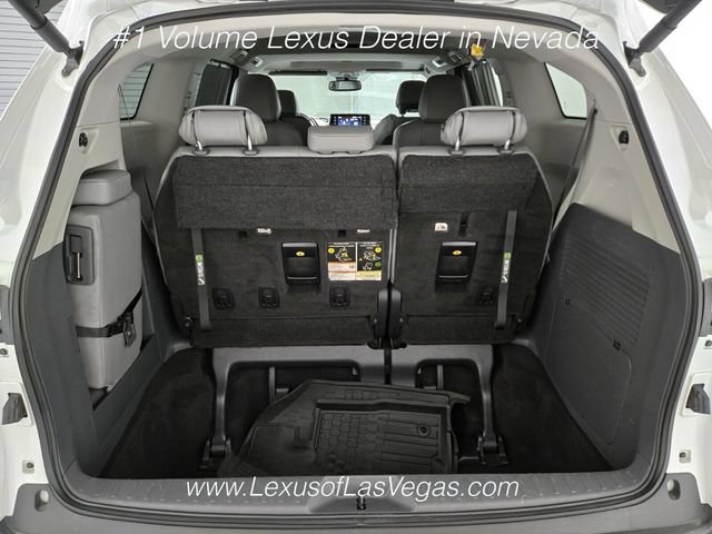 Used 2023 Toyota Sienna XLE FWD image 19