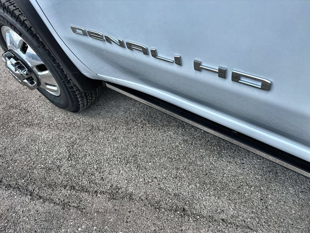New 2026 GMC Sierra 3500 Denali w/ Denali Reserve Package AWD/4WD image 14