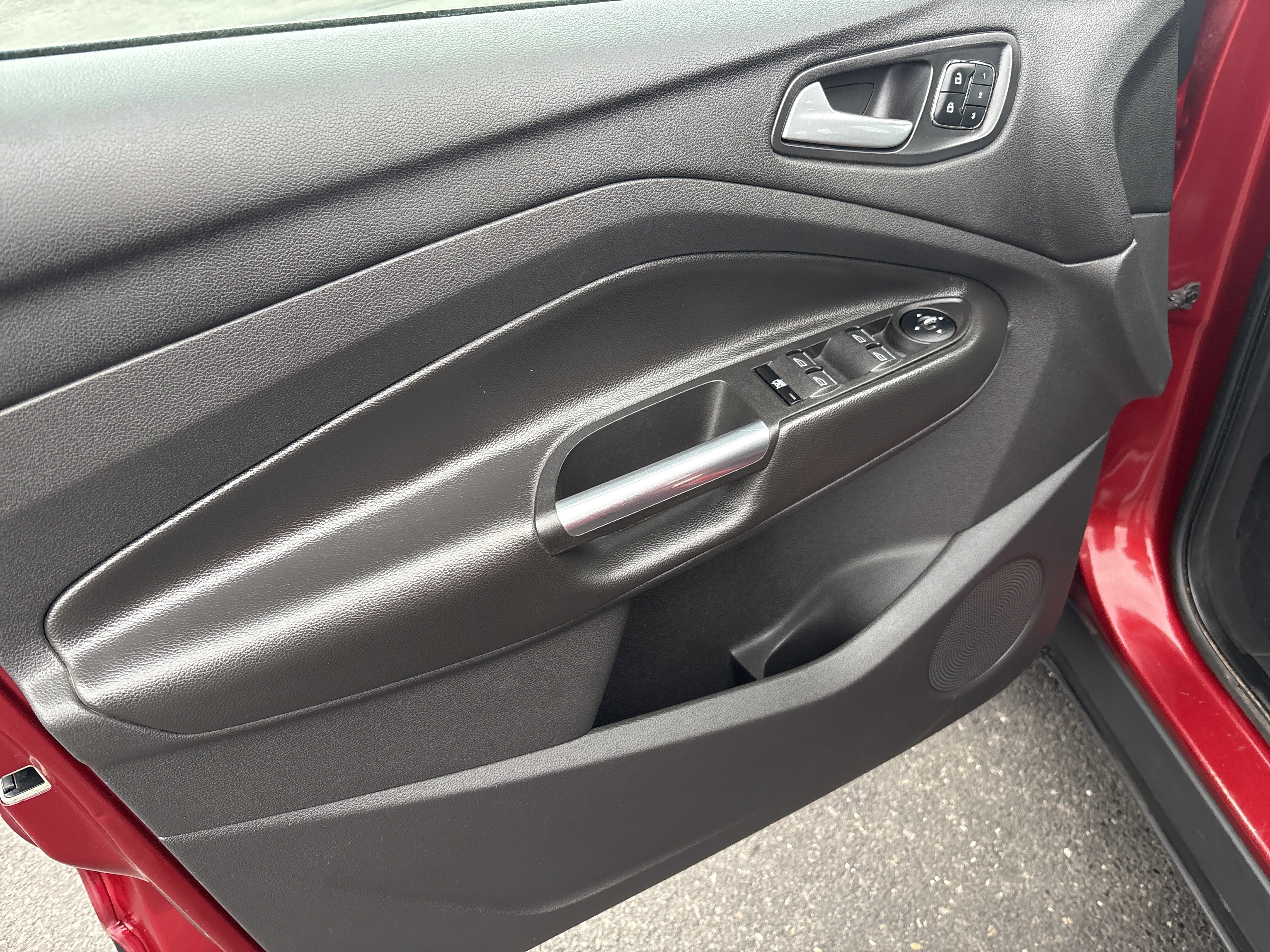 Used 2013 Ford Escape Titanium image 22