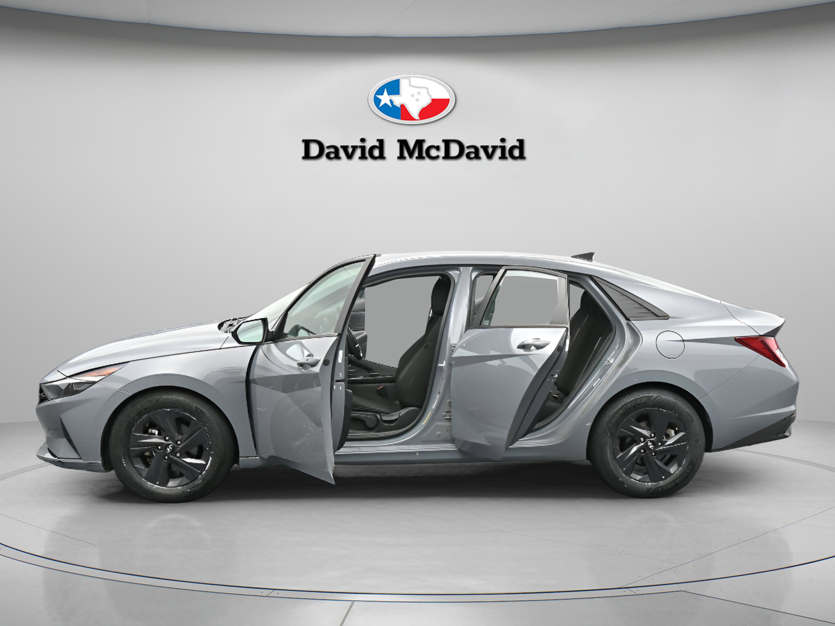 Used 2022 Hyundai Elantra SEL w/ Convenience Package image 6