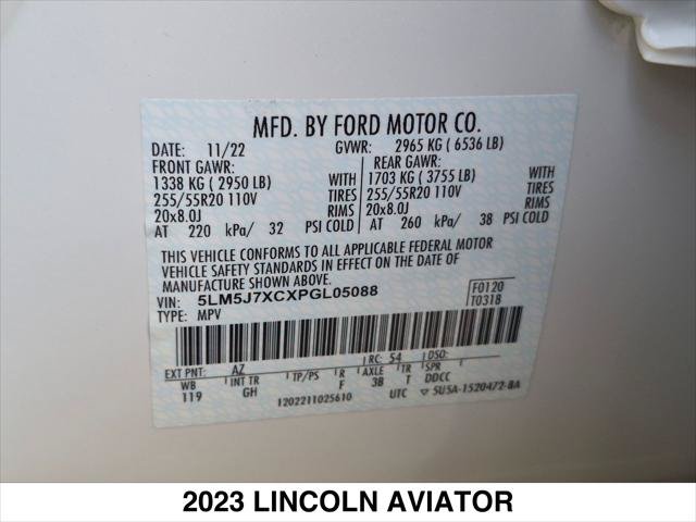 Certified 2023 Lincoln Aviator Reserve AWD/4WD image 28