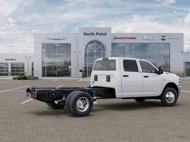 New 2027 RAM 3500 Tradesman RWD image 4
