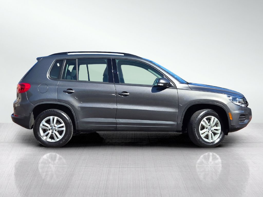 Used 2016 Volkswagen Tiguan S FWD image 4